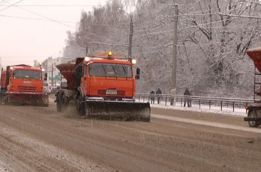 Коммунальщикам рекомендовали чистить улицы Твери в штатном режиме даже в праздники