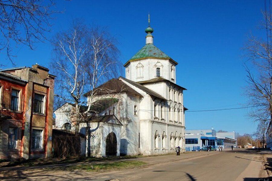 Тверской Храм Бориса и Глеба украсит рождественская ель