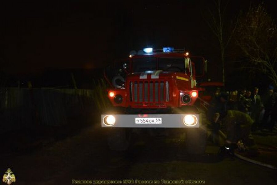 При пожаре в квартире в центре Твери погиб человек