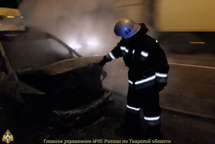 В Московском районе Твери сожгли автомобиль