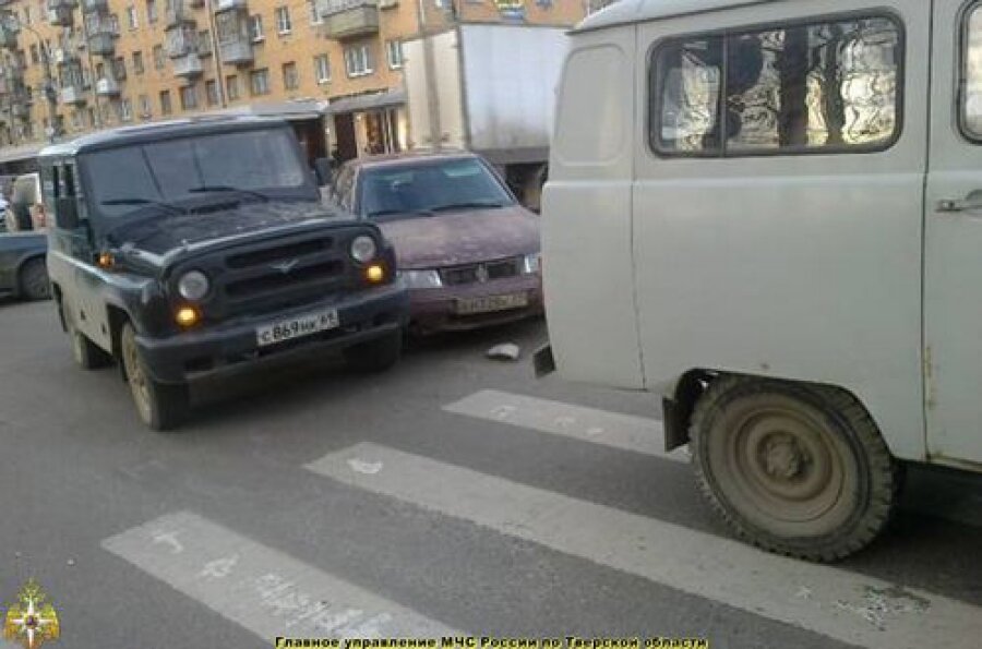 Пять автомобилей столкнулись утром в Твери