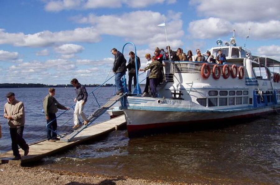 Социальные маршруты водного транспорта в двух районах области поддержат из областного бюджета