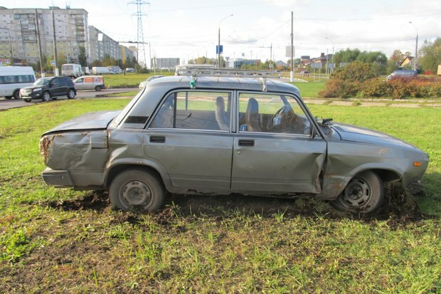 разбитый ваз-1