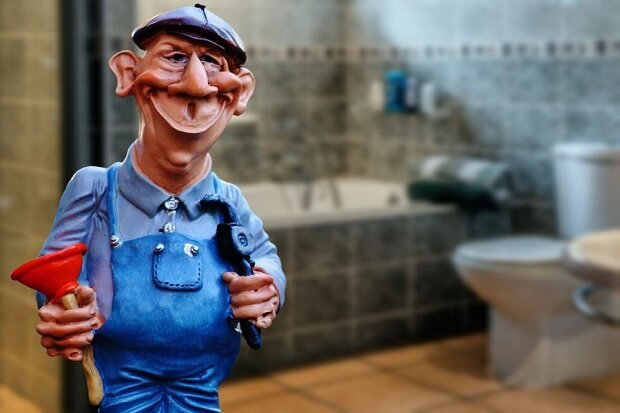 plumber-1162323_1920-900x675